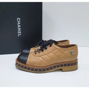 Chanel Quilted Leather Chain Embellished Cap Toe Oxfords Sz.37.5